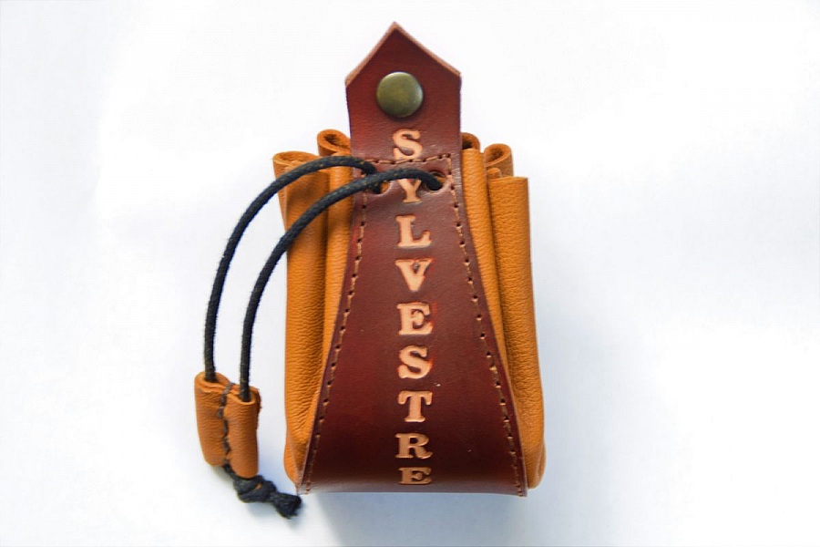 Bourse cuir personnalis&eacute;e au pr&eacute;nom