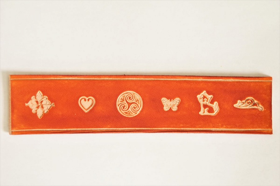 bracelet pr&eacute;nom cuir grav&eacute; 