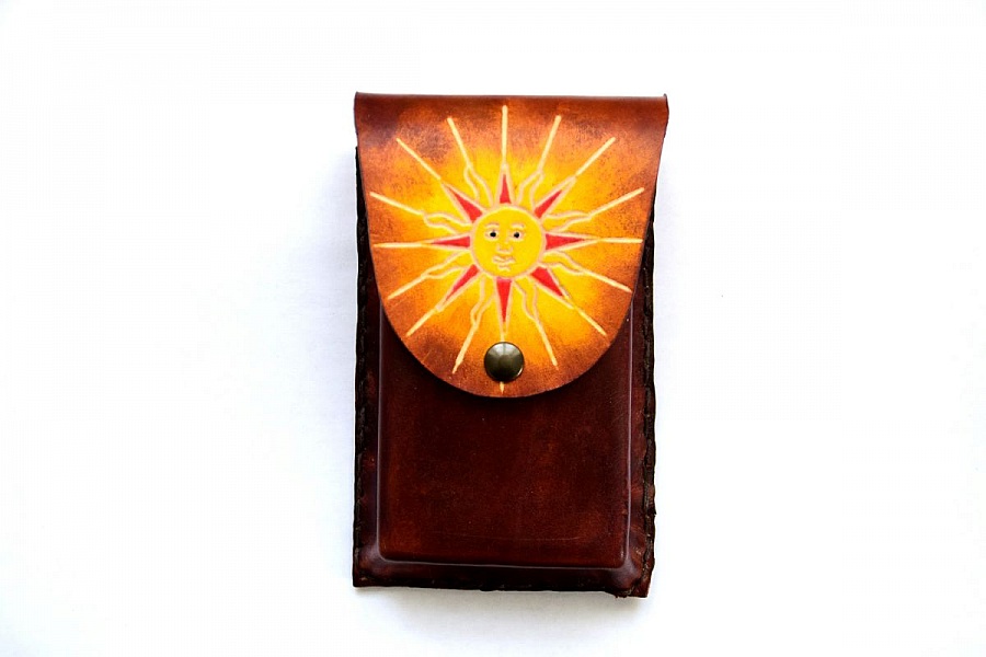 Etui personnalis&eacute; en cuir pour jeu de tarot